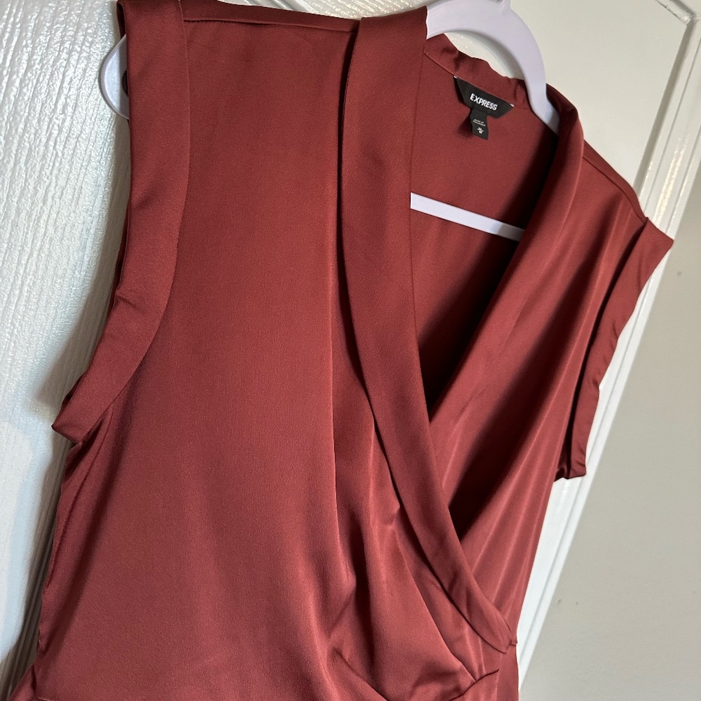 Express Top - Picture 6 of 12